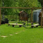 Forest House Sasino-spa Sauna Balia 펜션 사시노