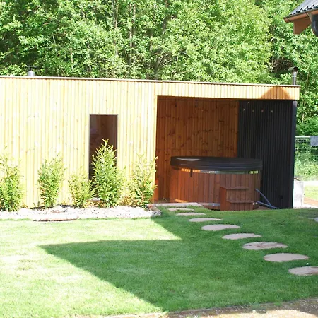 Ferienhaus Forest House Sasino-spa Sauna Balia Sasino